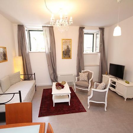Dolce Vita Apartment Ragusa Esterno foto